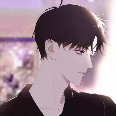 老人烧杨絮险些点着全村